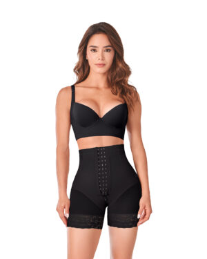 Ann Chery Short con Broches 5156B